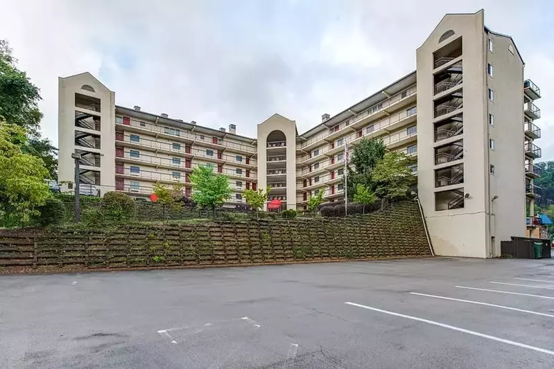 find a gatlinburg tn condo at gatlinburg chateau